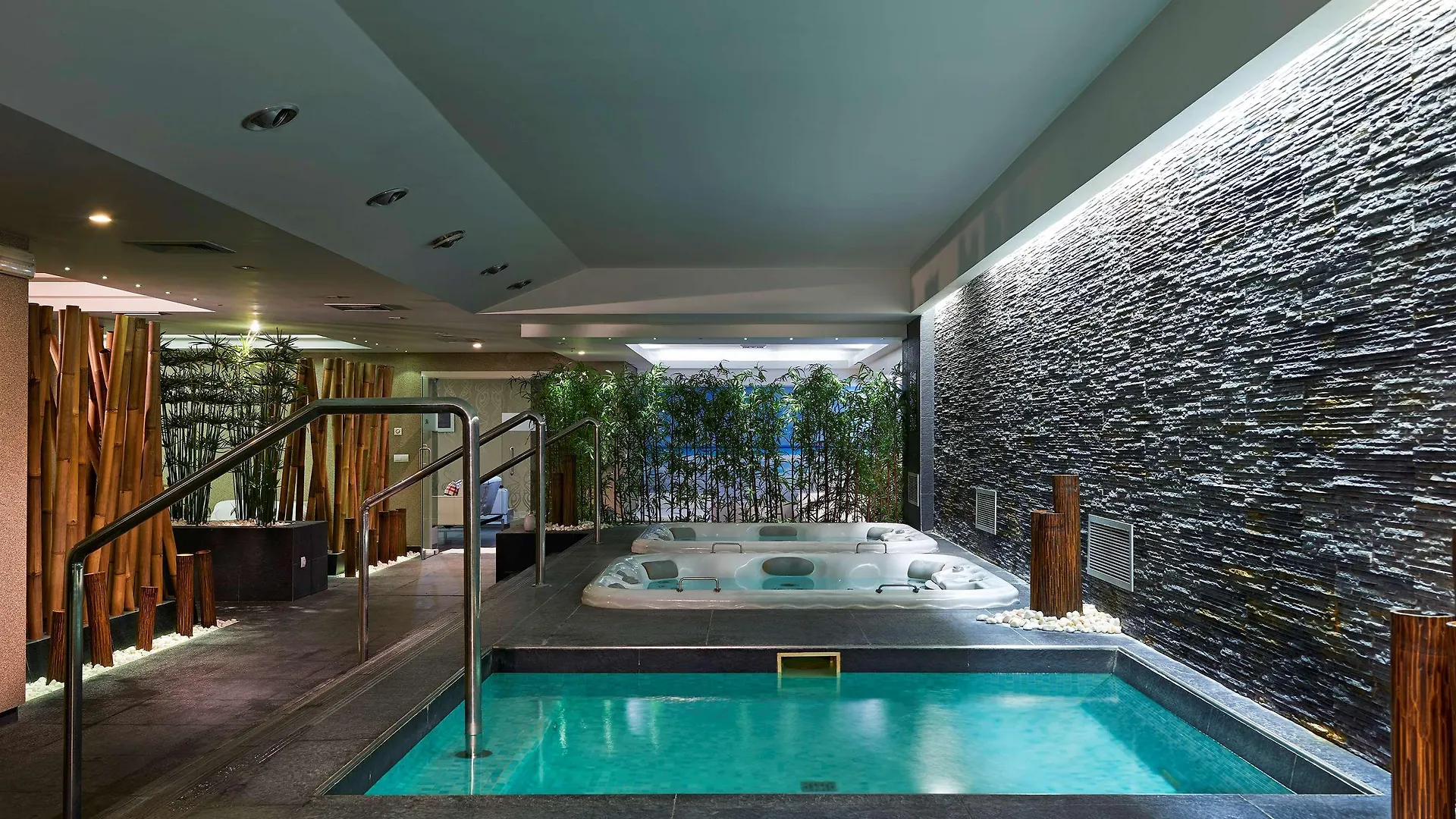 Отель Melia Madeira Mare Фуншал
