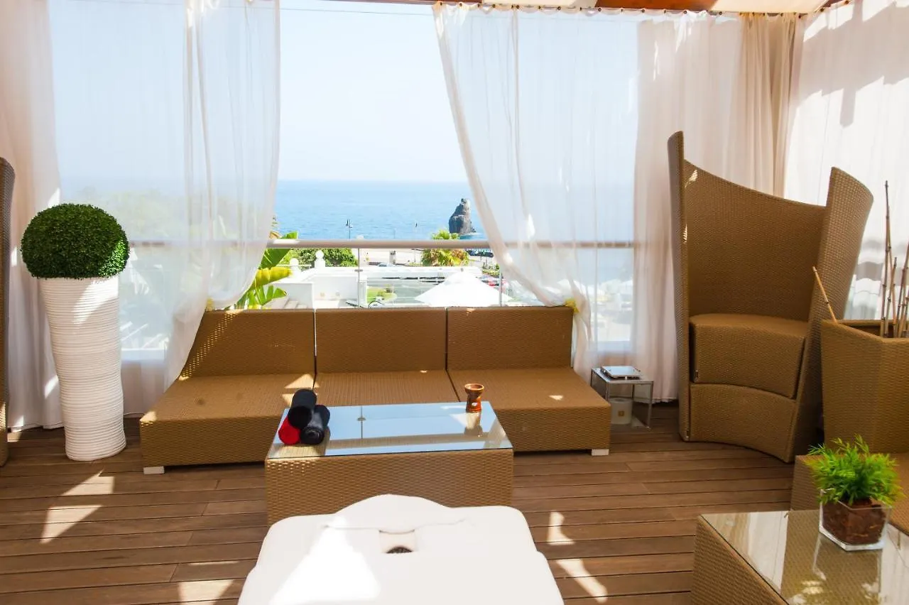 Отель Melia Madeira Mare Фуншал