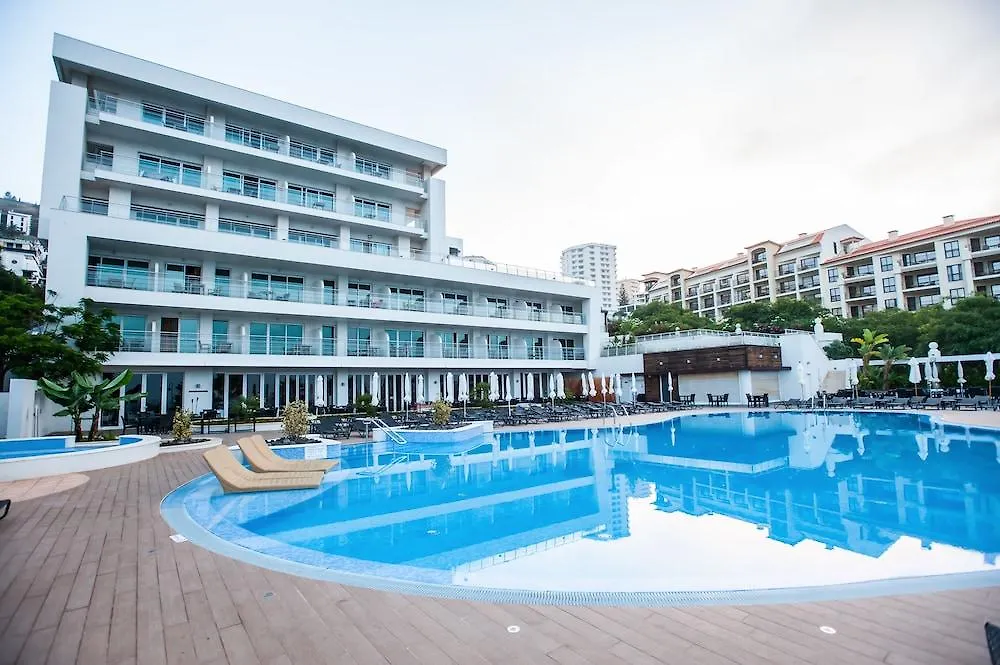 Отель Melia Madeira Mare Фуншал