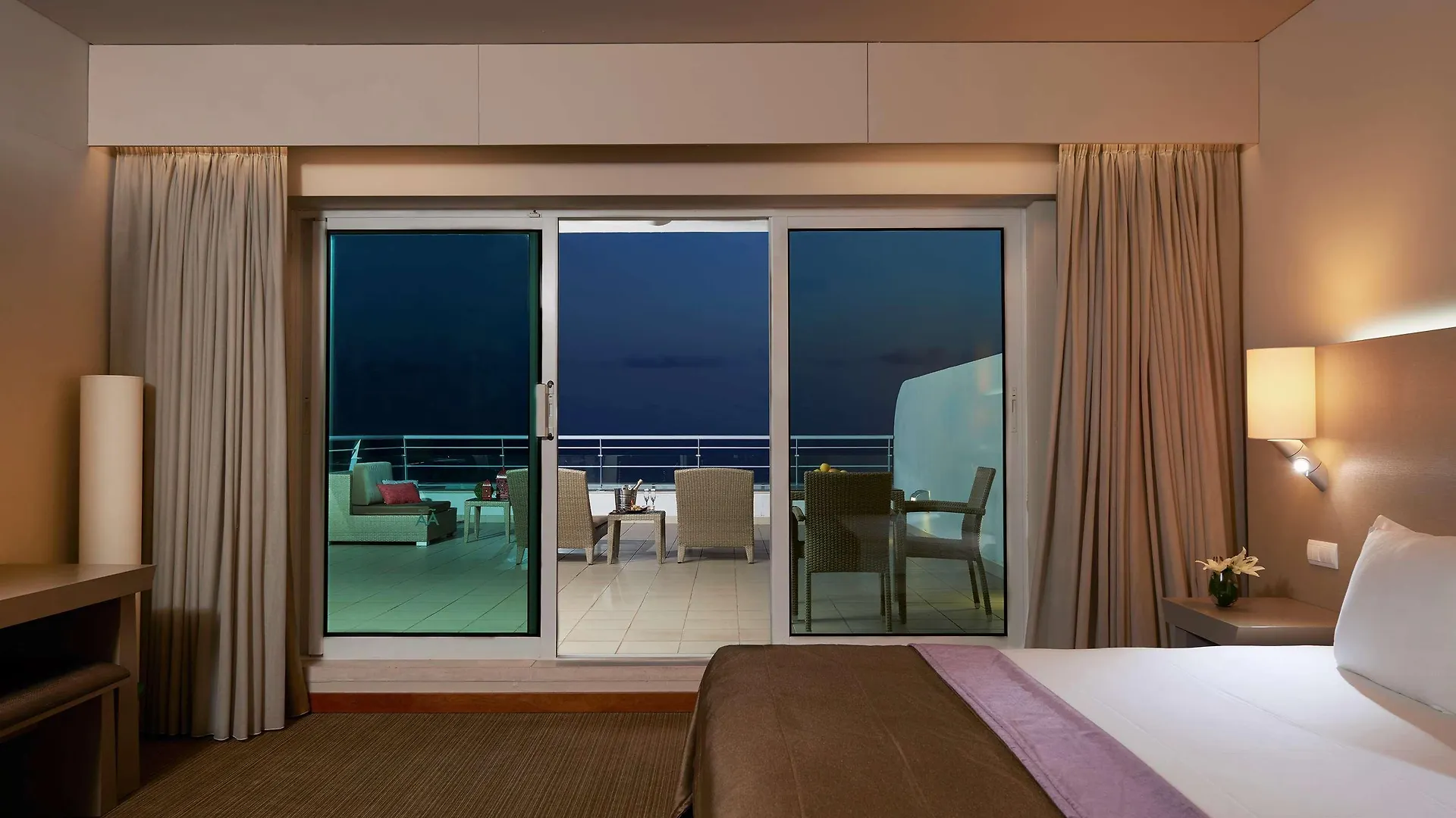 Отель Melia Madeira Mare Фуншал 5*,  Португалия